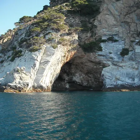 Semesterbostad Lili *